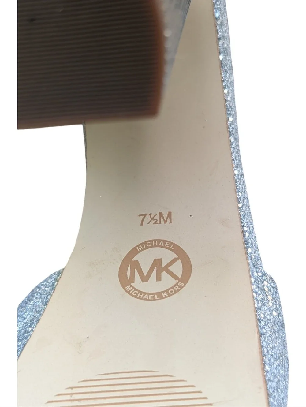 Michael Michael Kors Paloma Platform Sandals in a silver glitter Size 7.5